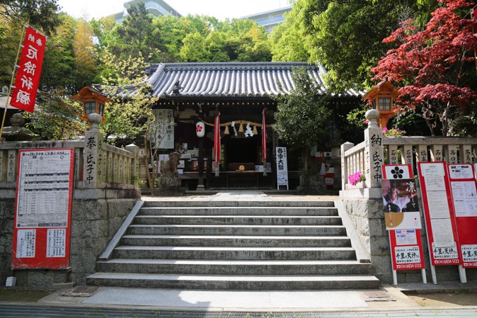 上新田天神社の本殿写真
