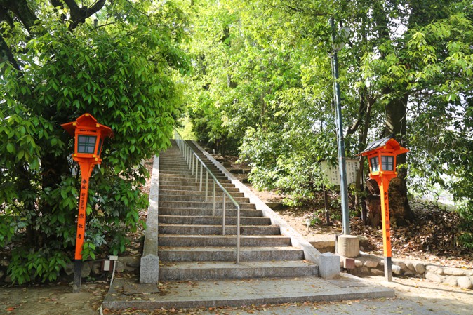 上新田天神社の境内写真